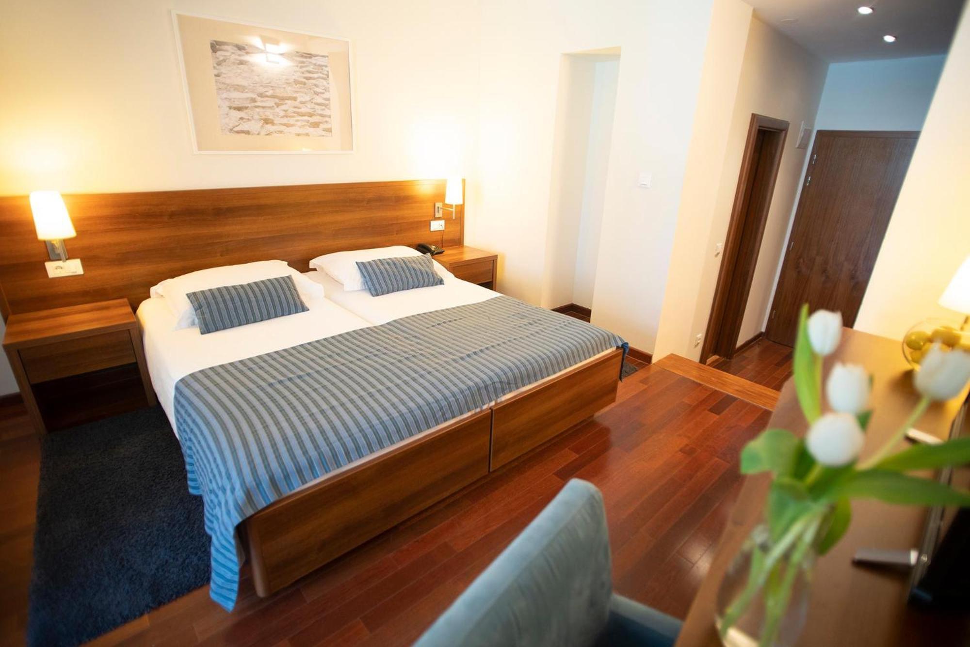 Aminess Vival Velaris Resort Supetar Dış mekan fotoğraf