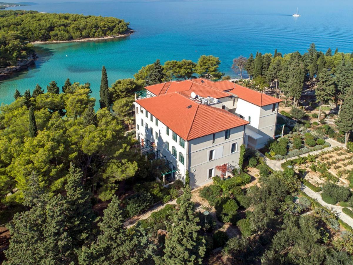 Aminess Vival Velaris Resort Supetar Oda fotoğraf