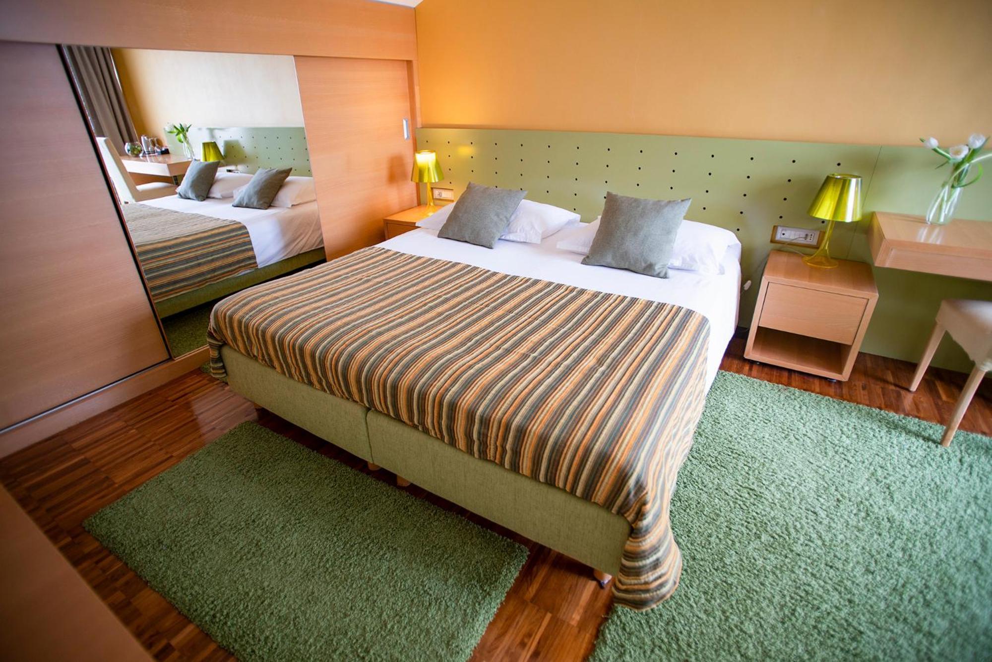 Aminess Vival Velaris Resort Supetar Dış mekan fotoğraf